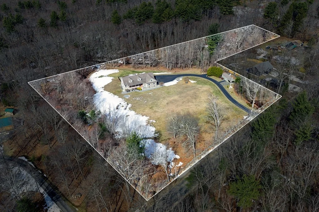 Photo of 2824 Greenwich Rd