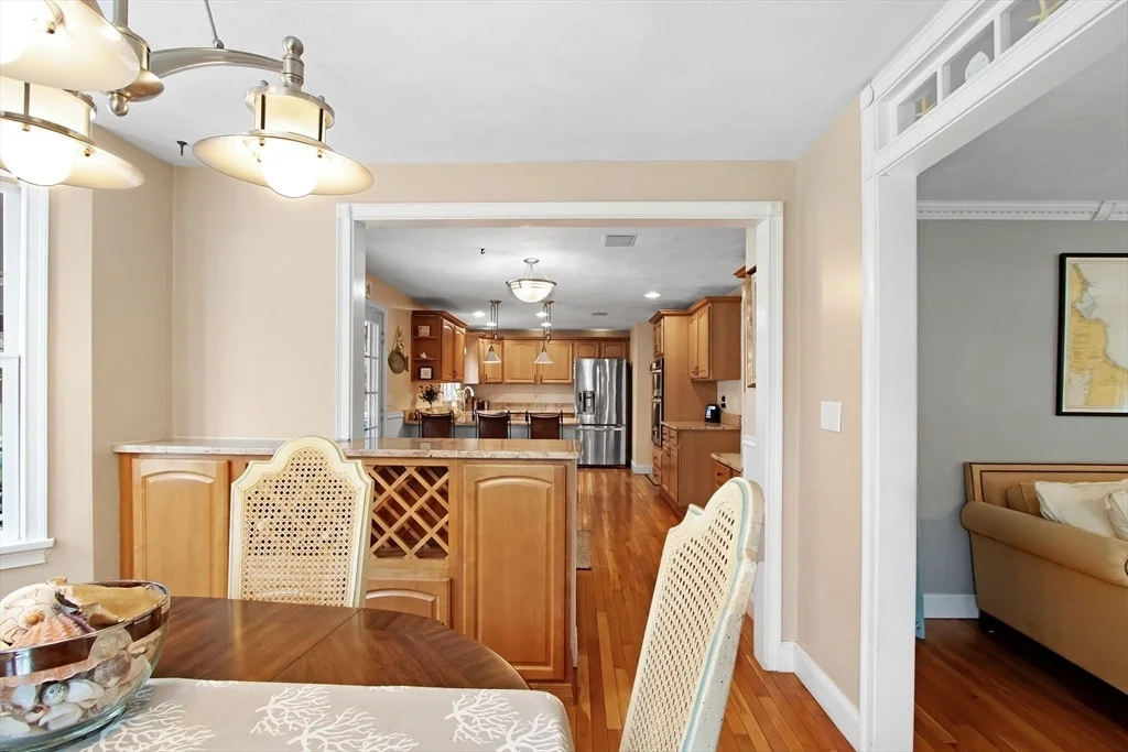 Photo of 842 Main St