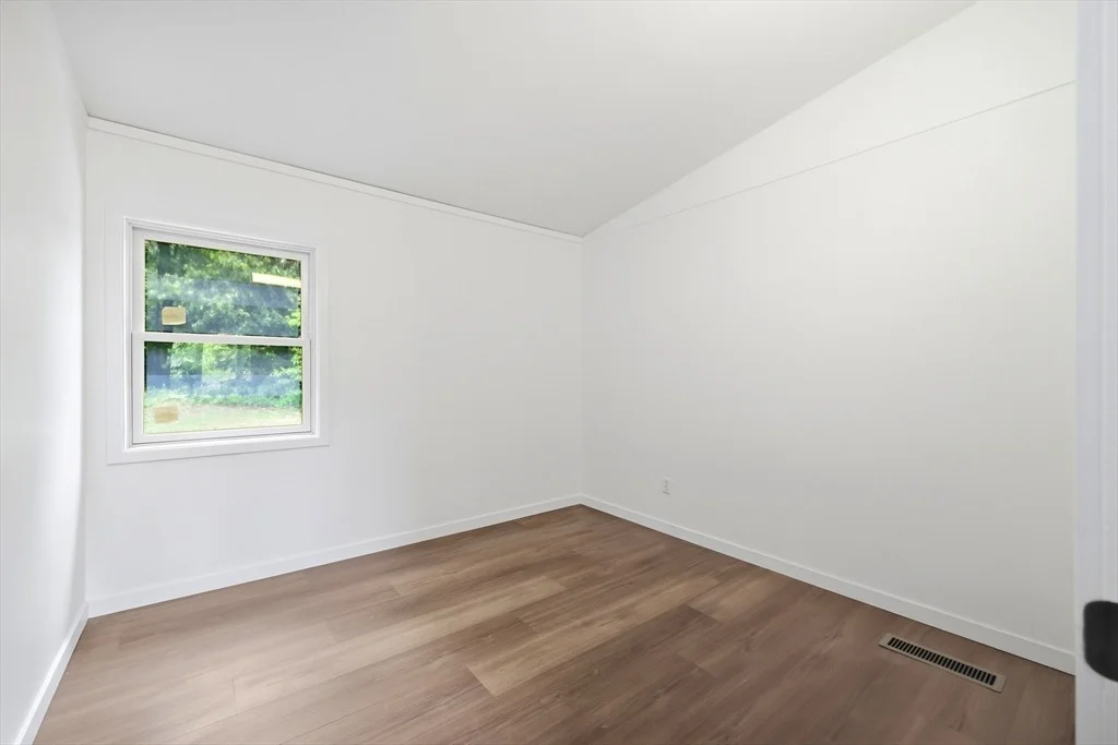 Photo of 37 Sun Valley Rd