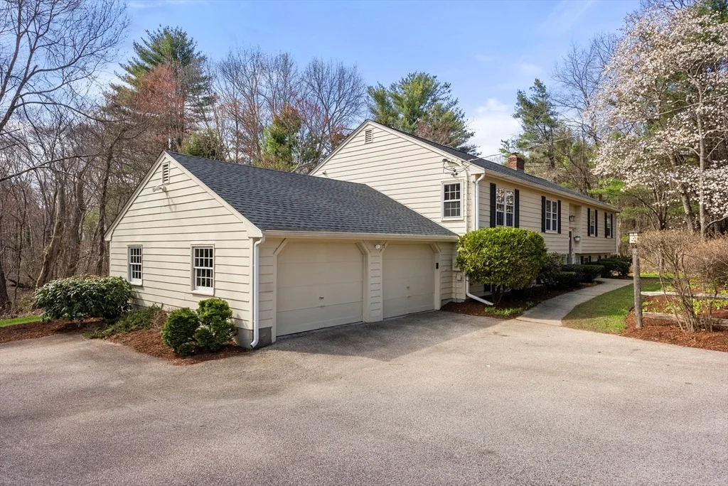 Photo of 39 Dakin Road