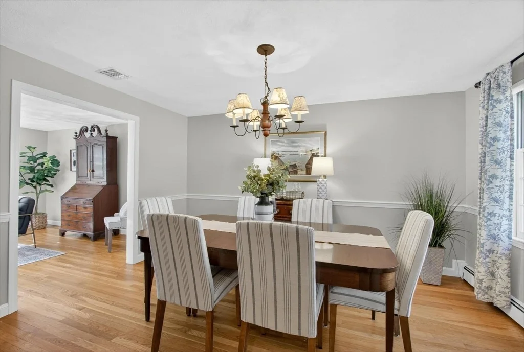 Photo of 18 Bromfield Rd