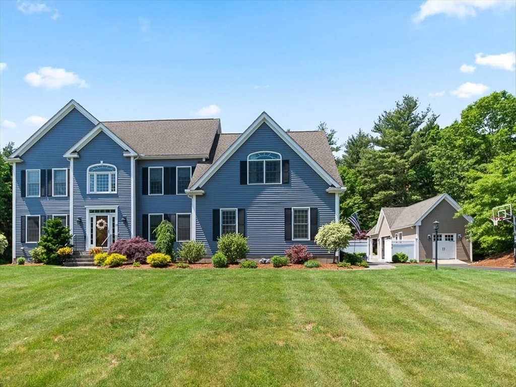 Photo of 35 Hayden Ln