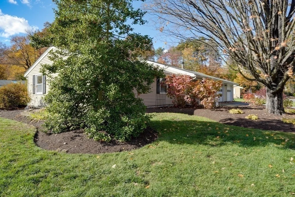 Photo of 36 Ruthellen Rd