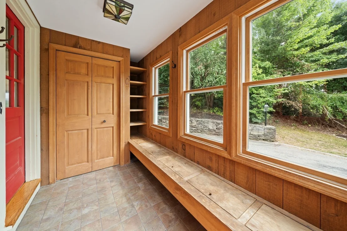 Photo of 102 Oak Ridge Drive