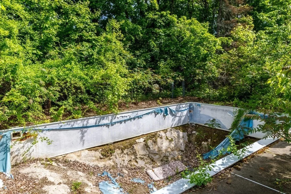 Photo of 326 Lake Road