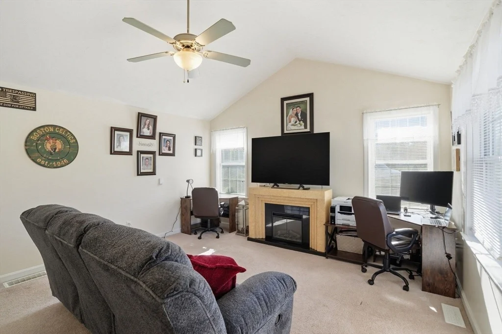 Photo of 943 Stonegate Lndg
