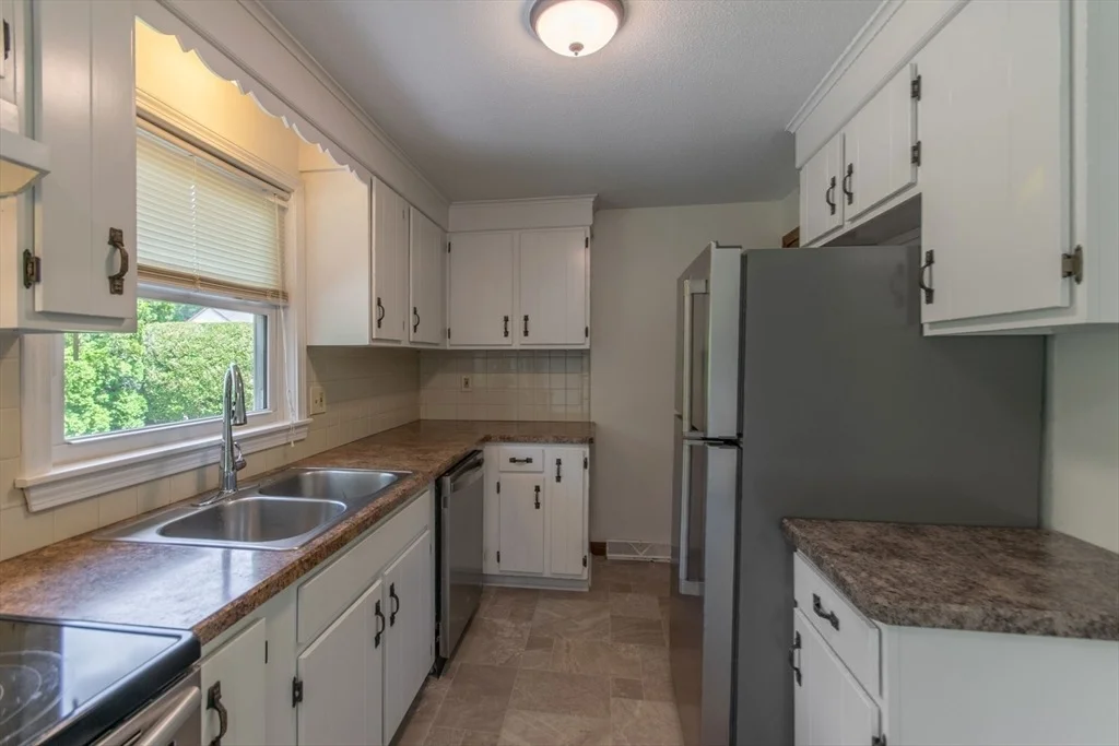 Photo of 629 River Road
