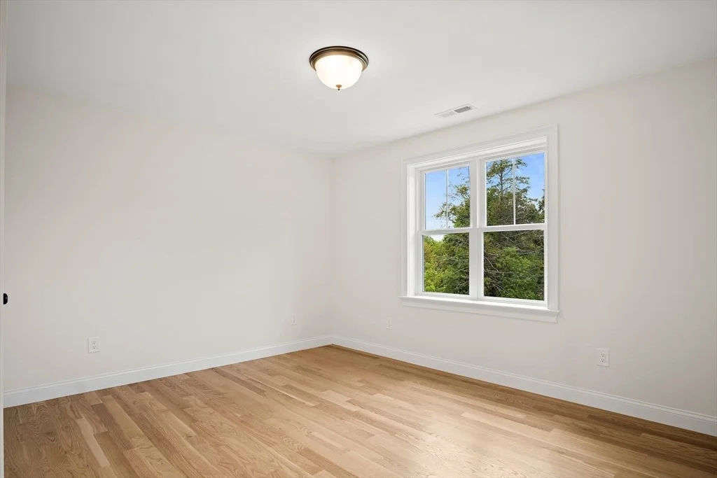 Photo of 7 Locust Street