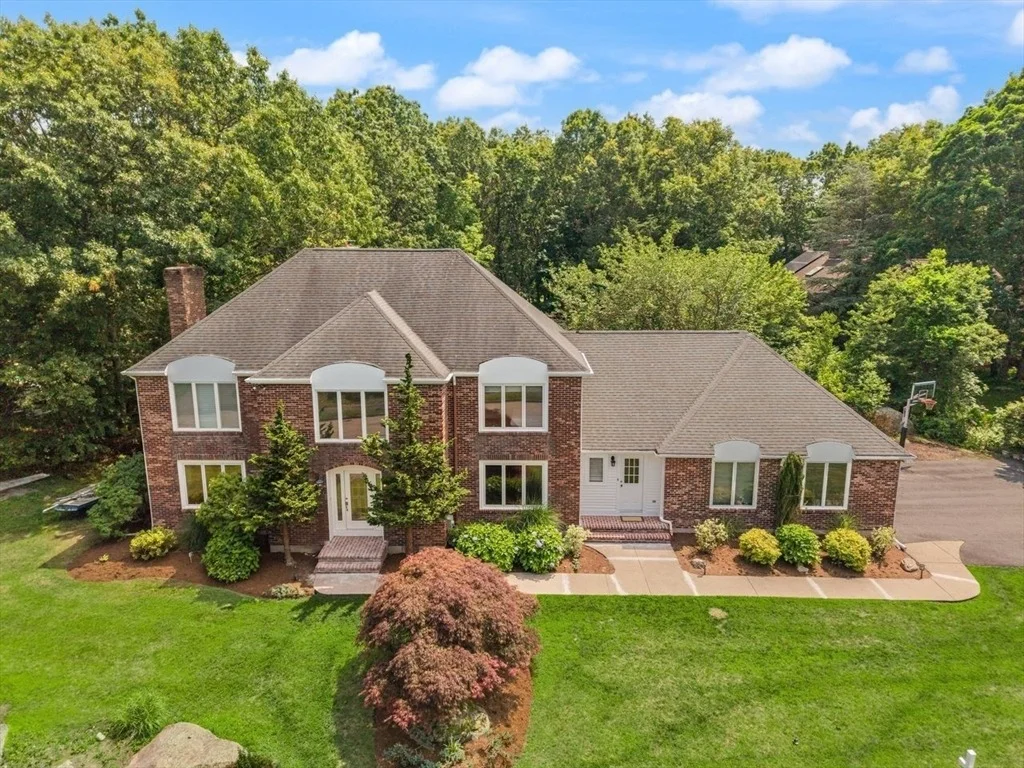 Photo of 48 Castle Dr