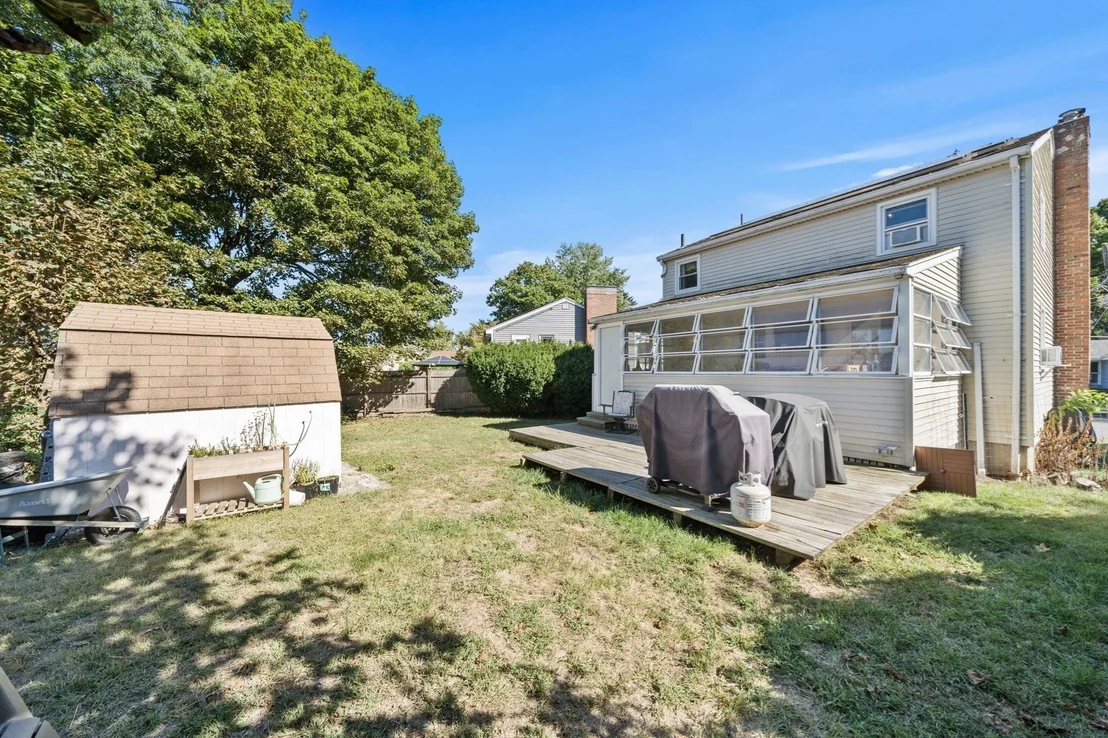 Photo of 18 Thompson Ln