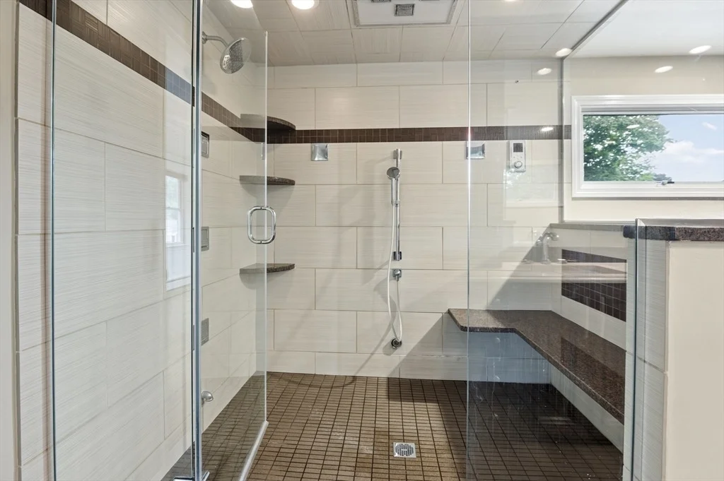 Photo of 4 Raymond Cir