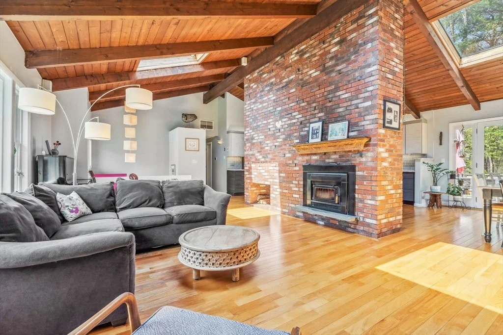 Photo of 50 Lowell Dr