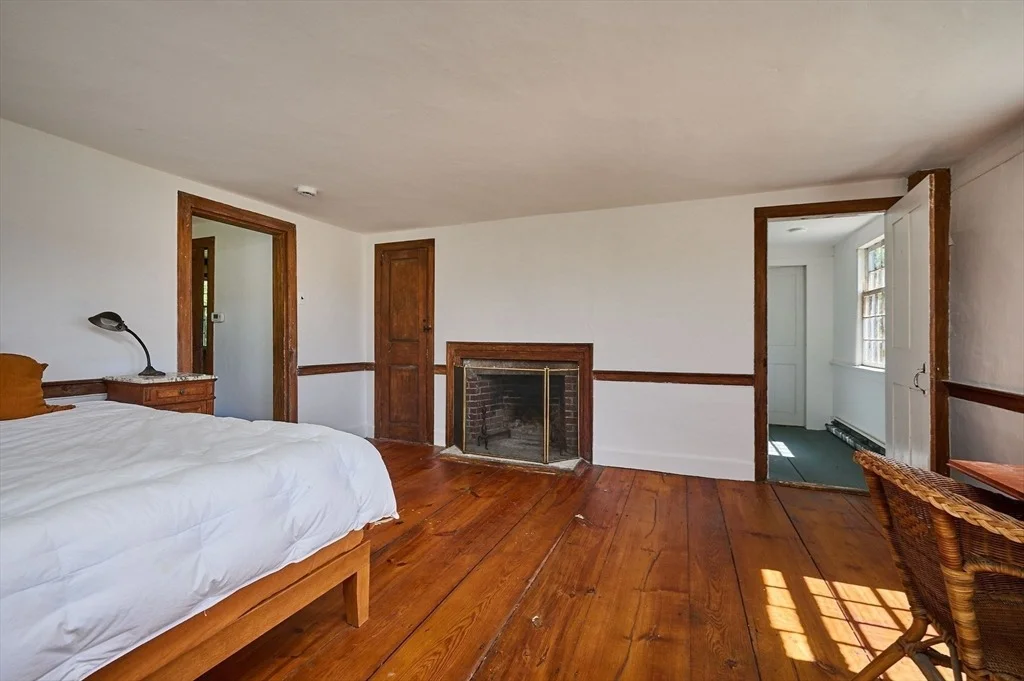 Photo of 40 Whately Glen Road