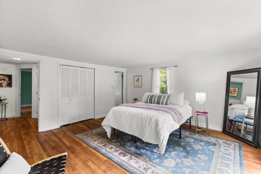 Photo of 83 River Rd