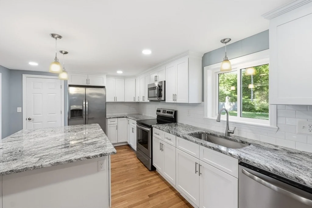 Photo of 9 Pine Dr