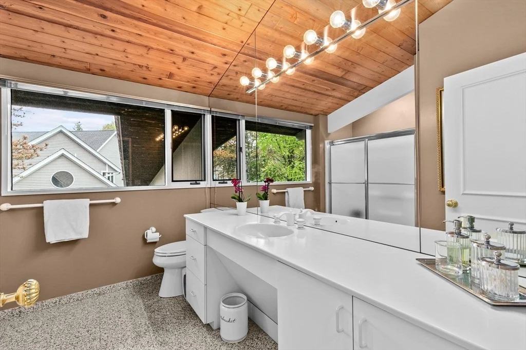 Photo of 25 Laurus Ln