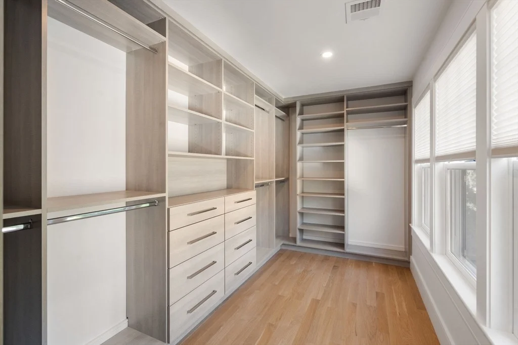 Photo of 265 Weston Rd