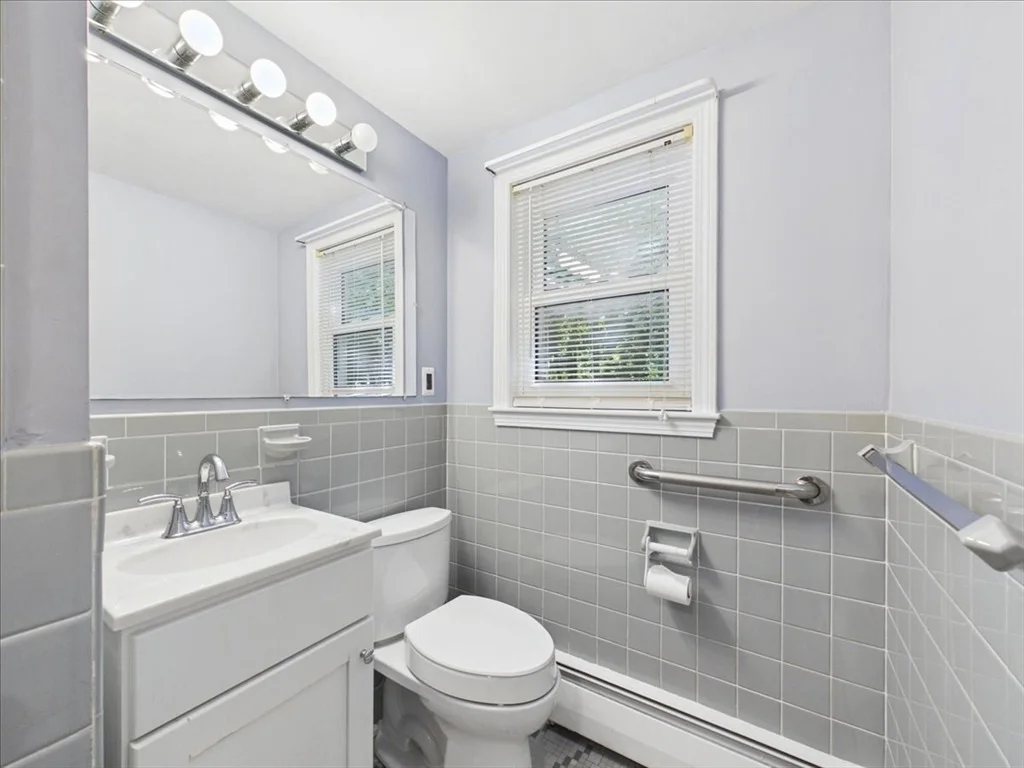 Photo of 121 Prospect St