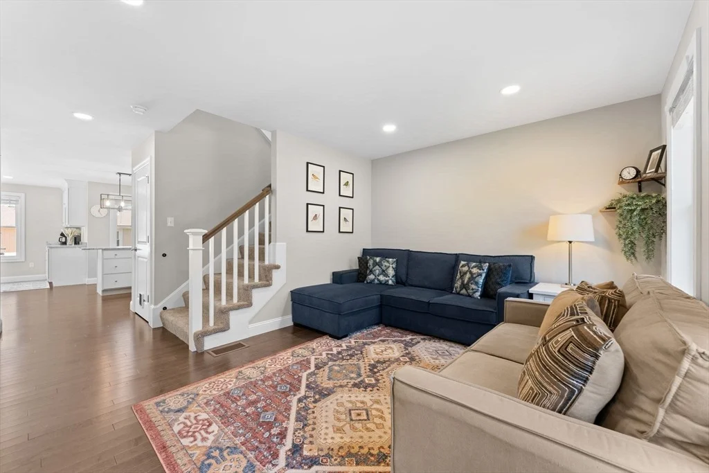 Photo of 9 Birch Dr