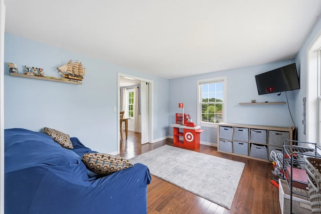 Photo of 11 Eileen Avenue