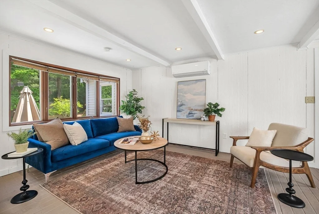 Photo of 9 Stonebridge Rd
