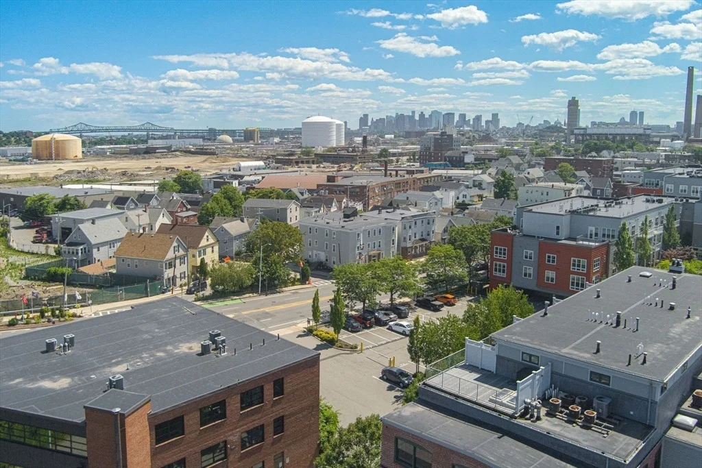 Photo of Unit 406 at 210 Broadway