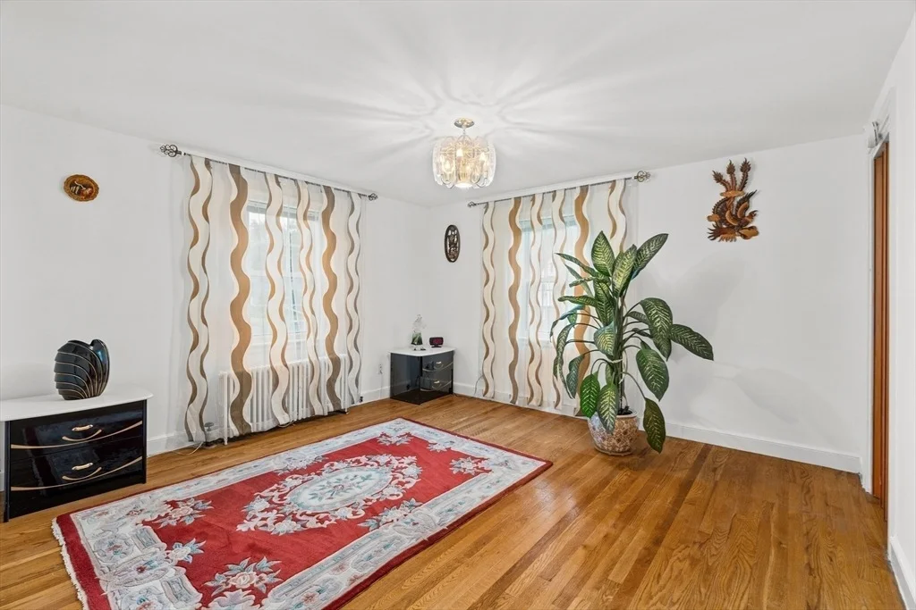 Photo of 100 Maple Street