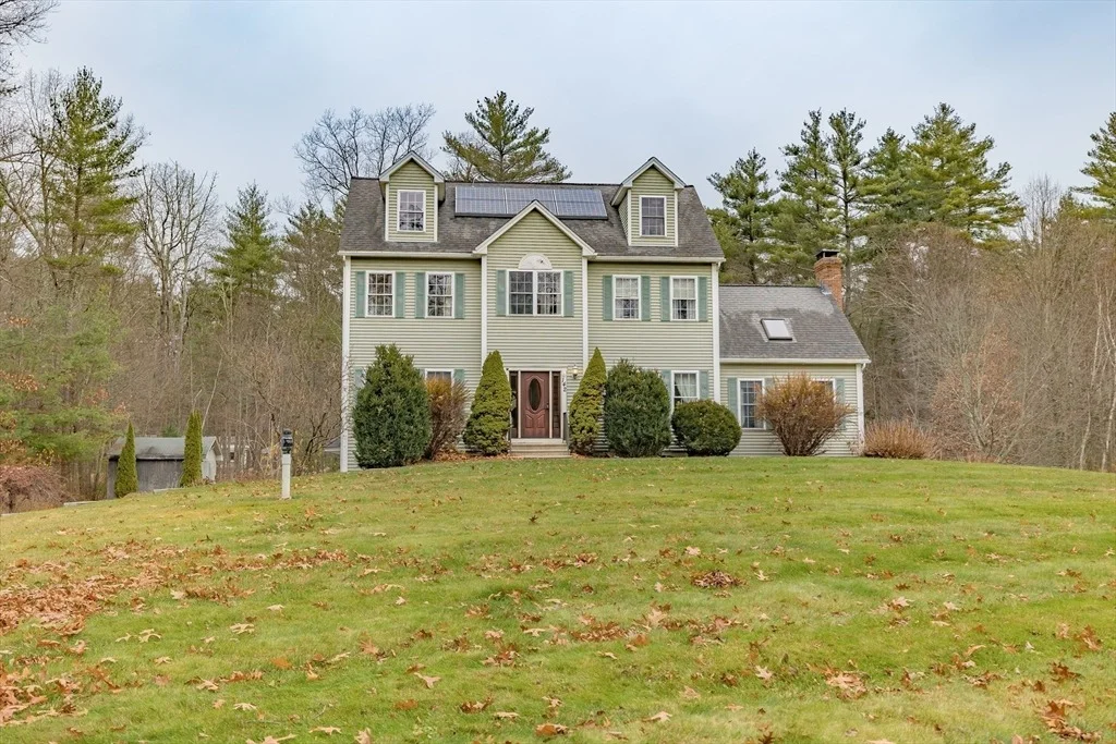 Photo of 142 River Rd