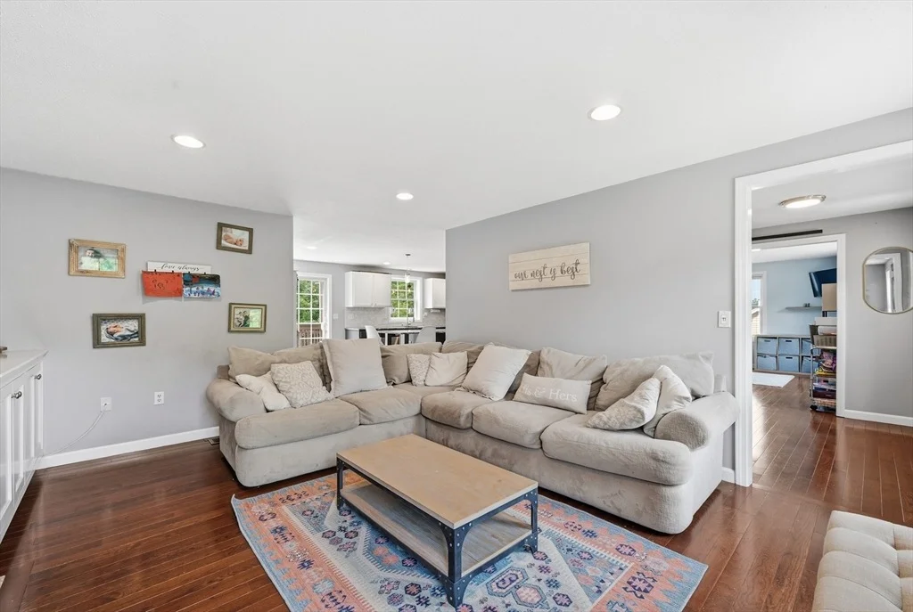 Photo of 11 Eileen Avenue