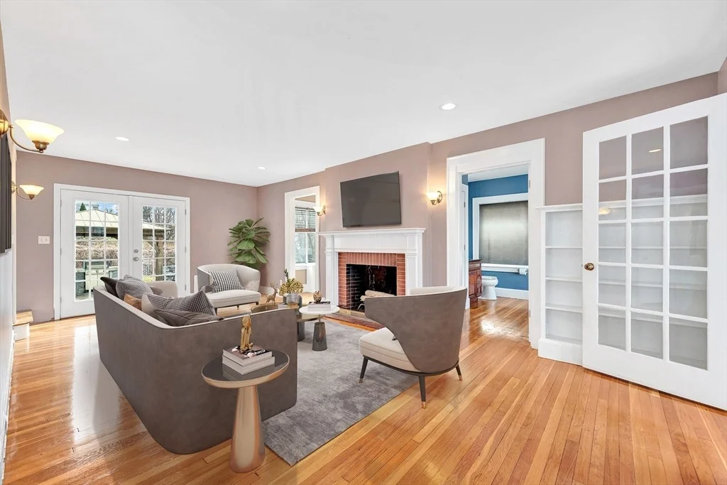 Photo of 44 Douglas Rd