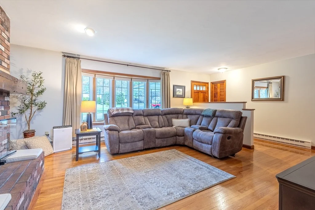 Photo of 25 Pinecrest Circle