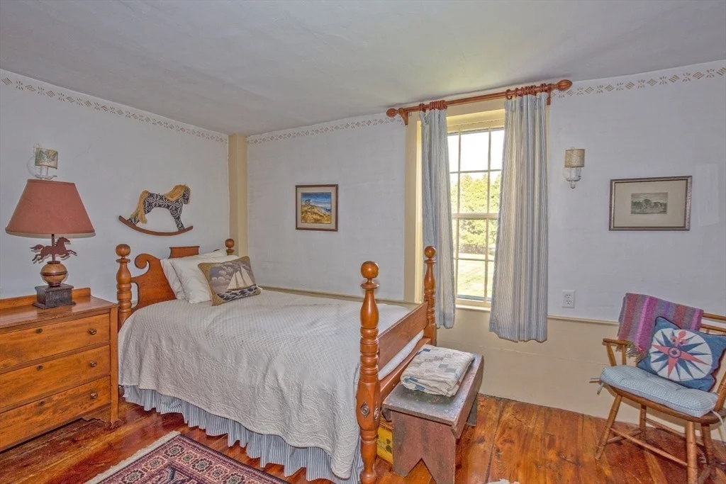 Photo of 162 Boston Rd