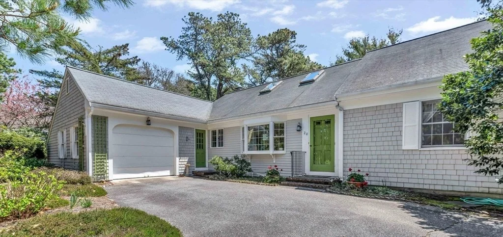 Photo of 20 Bantry Ln