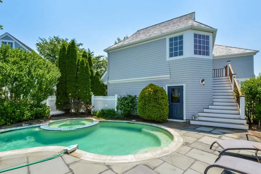 Photo of 125 Shore Dr W
