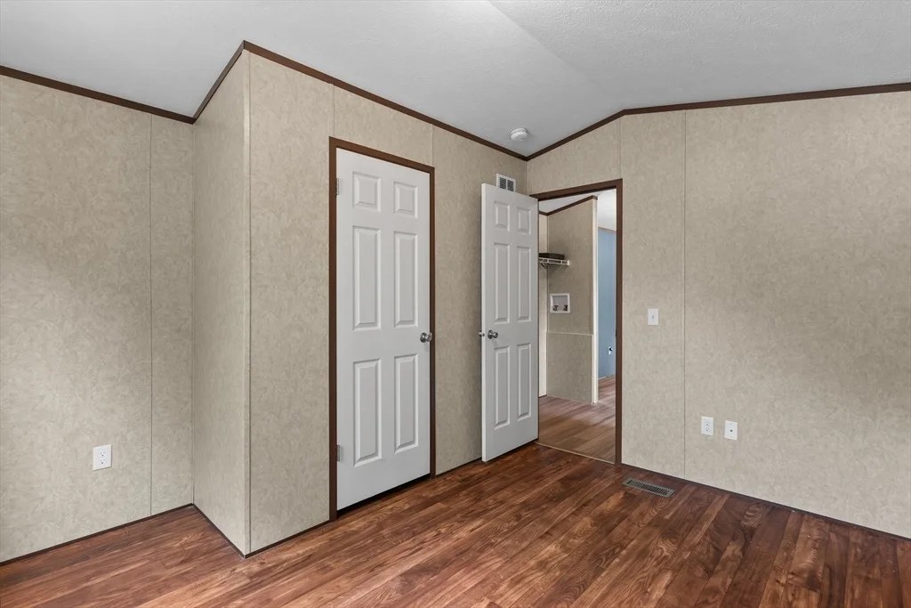 Photo of 11 Humes