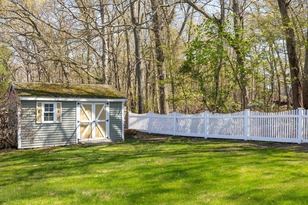 Photo of 15 Phillip Dr