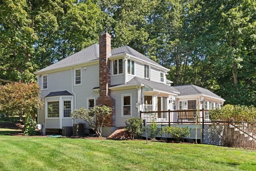 Photo of 9 Bogastow Circle