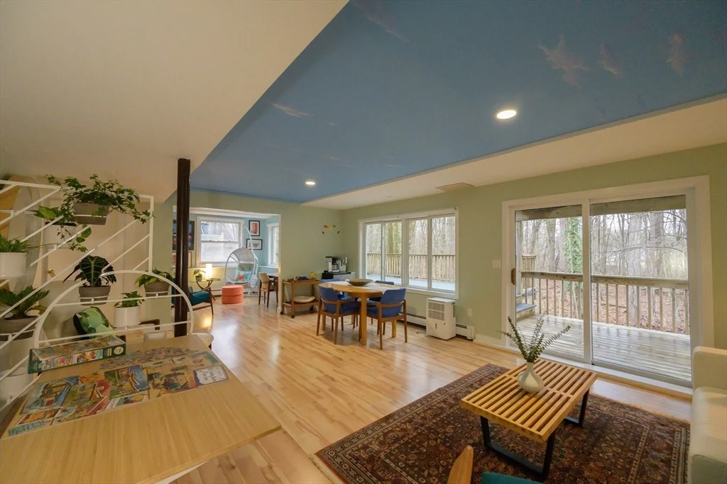 Photo of 39 Dennis Dr