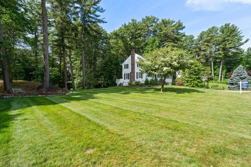 Photo of 18 Hearthstone Cir