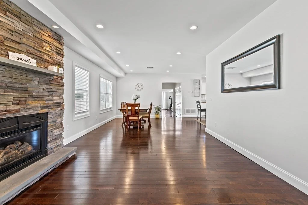 Photo of 651 Nashua Rd