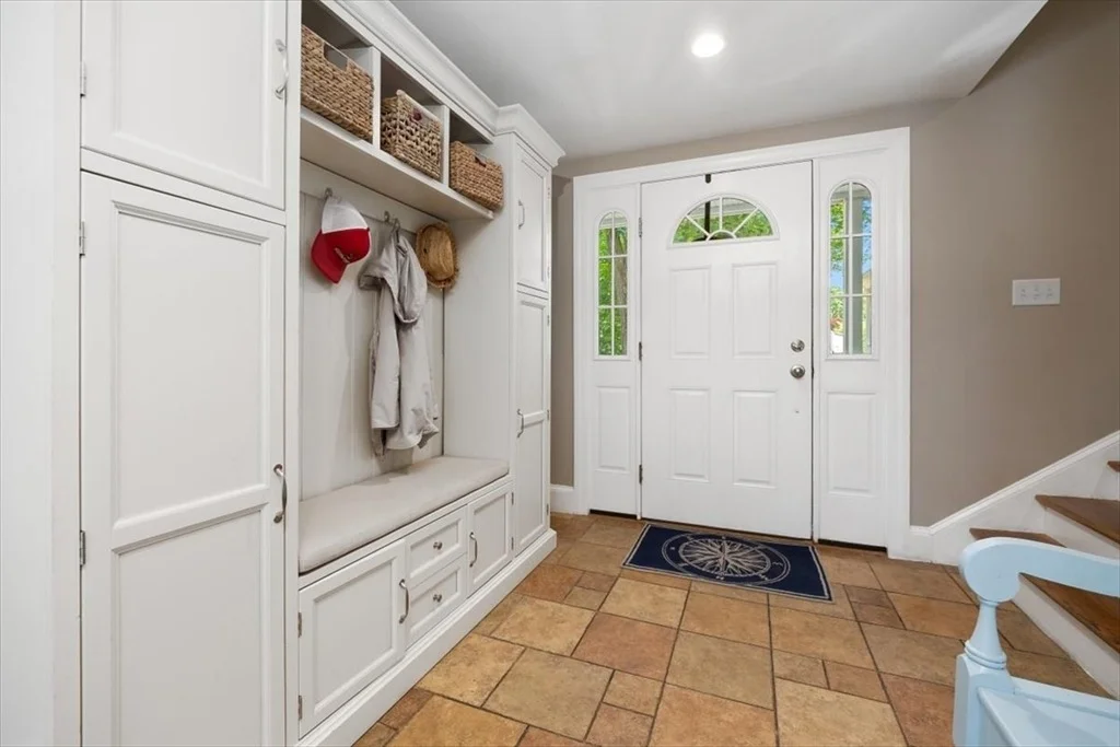 Photo of 12 Whitcomb Lane