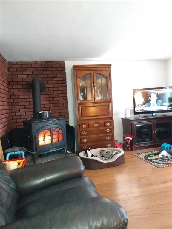 Photo of 16 Elsmere Ave