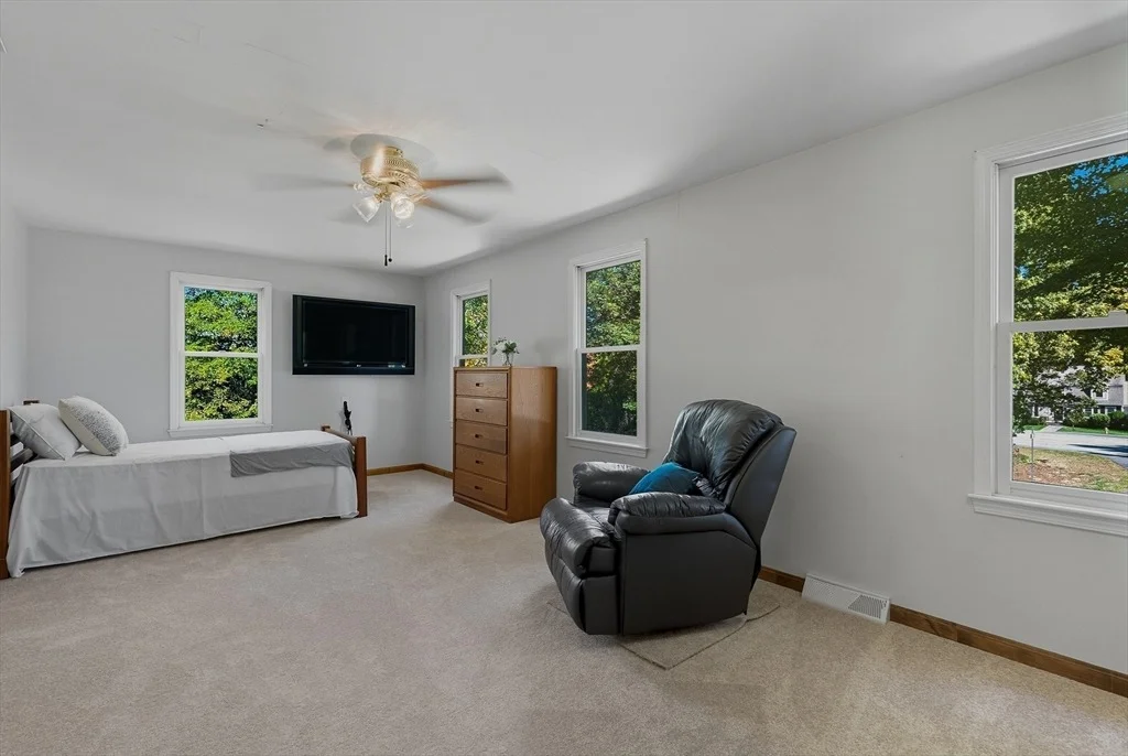 Photo of 114 Lodi Rd