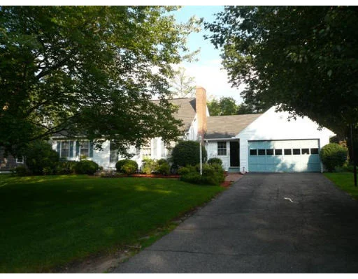 Photo of 38 Decorie Dr