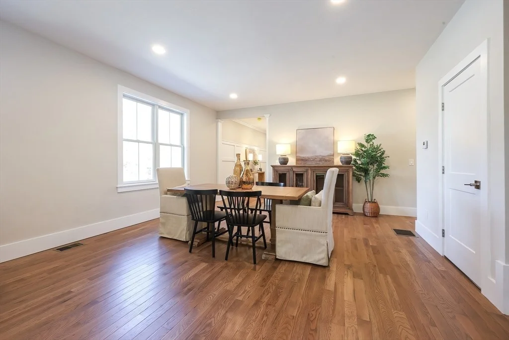 Photo of Unit UNIT18 at 27 Thomas Mann Circle