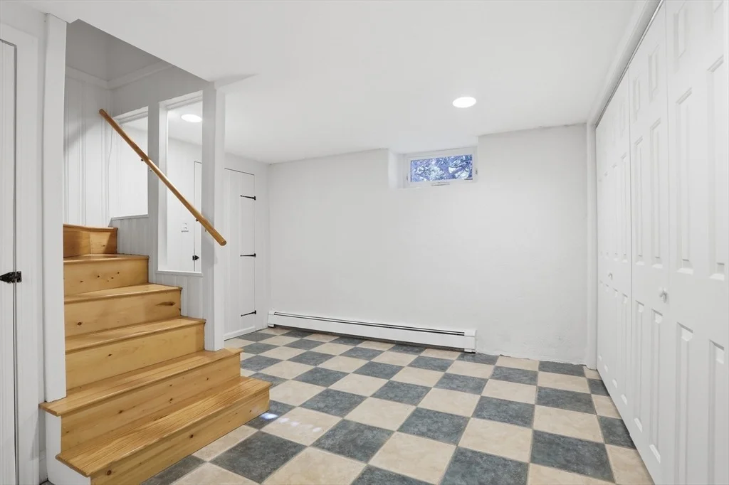 Photo of 231 Wachusett Avenue