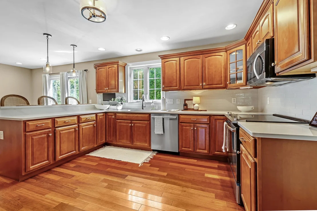 Photo of 250 Cameron Dr