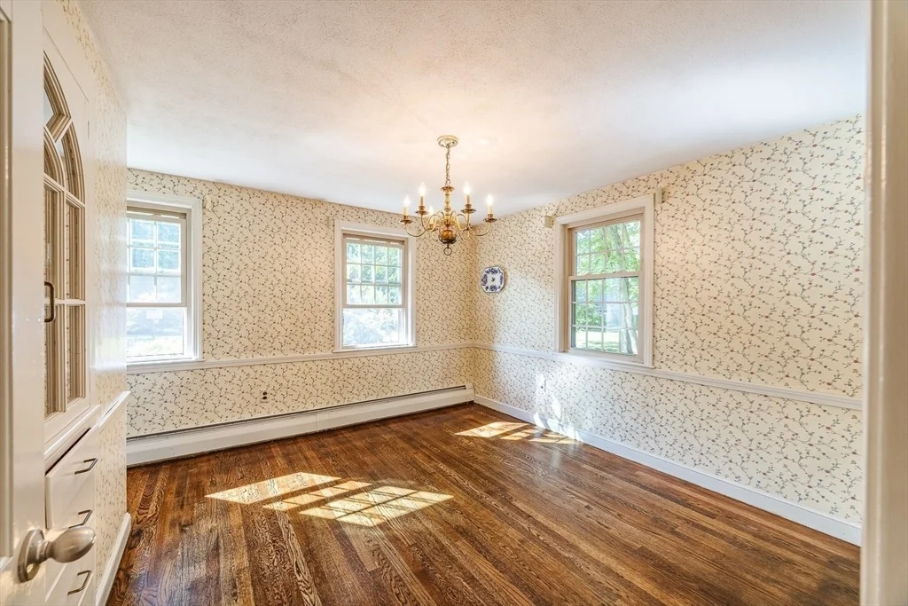 Photo of 21 Pine Ridge Circle