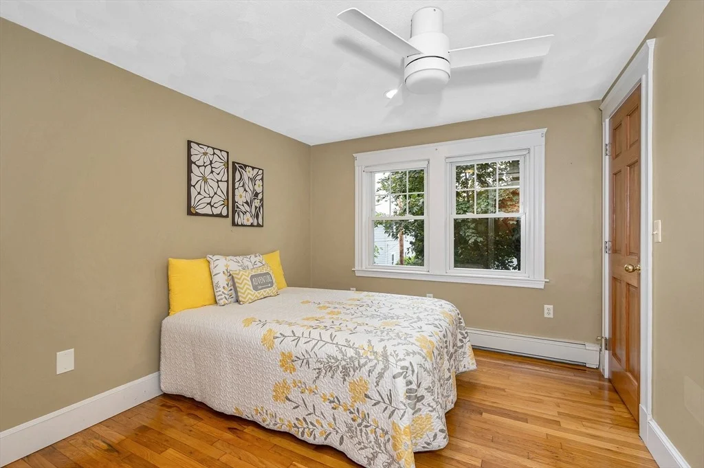 Photo of 35 Warren Avenue