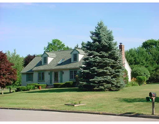 Photo of 70 Collins Dr